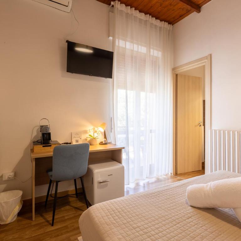 Acquacorrente Rooms - a due passi dal mare - Camera Matrimoniale con Balcone - 13