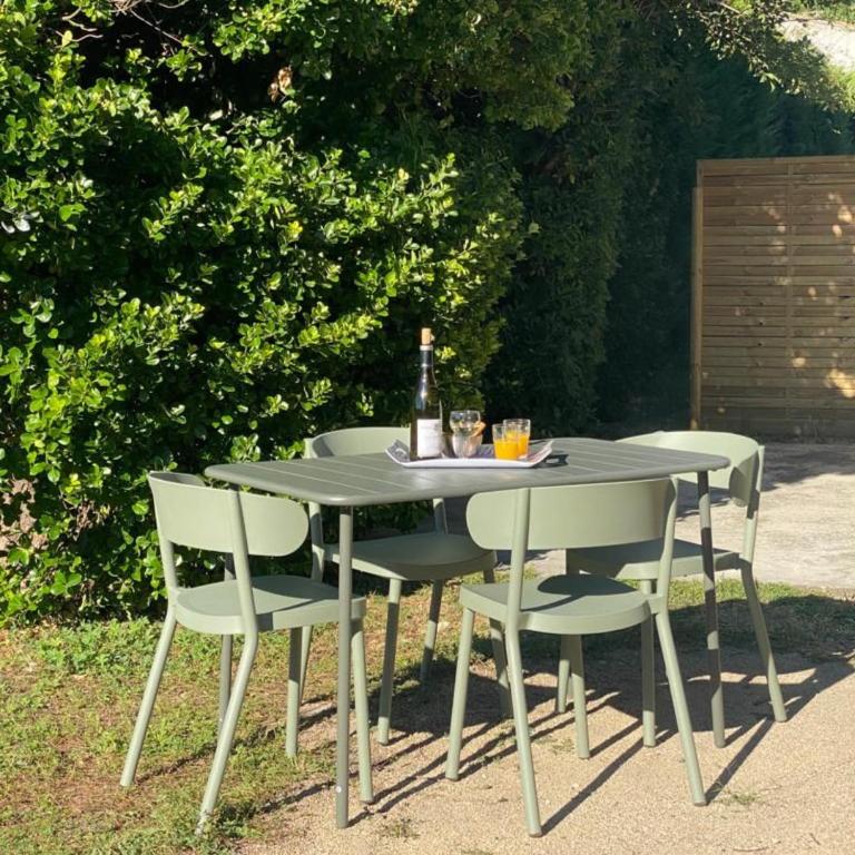 Jolie maison de ville, parking et jardin privés - Casa con 2 Camere da Letto - 24