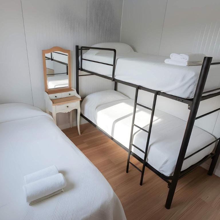 Casa con jardin y piscina con horario privada WiFi y aire acondicionado - Maison de Vacances - 34