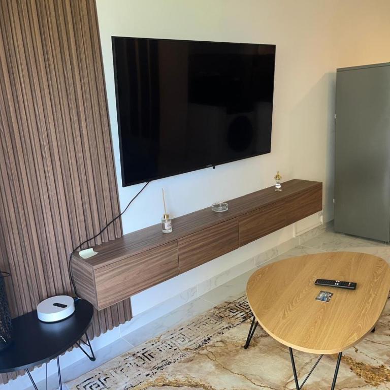 Les Jardins, Golfe-Juan - One-Bedroom Apartment - 3
