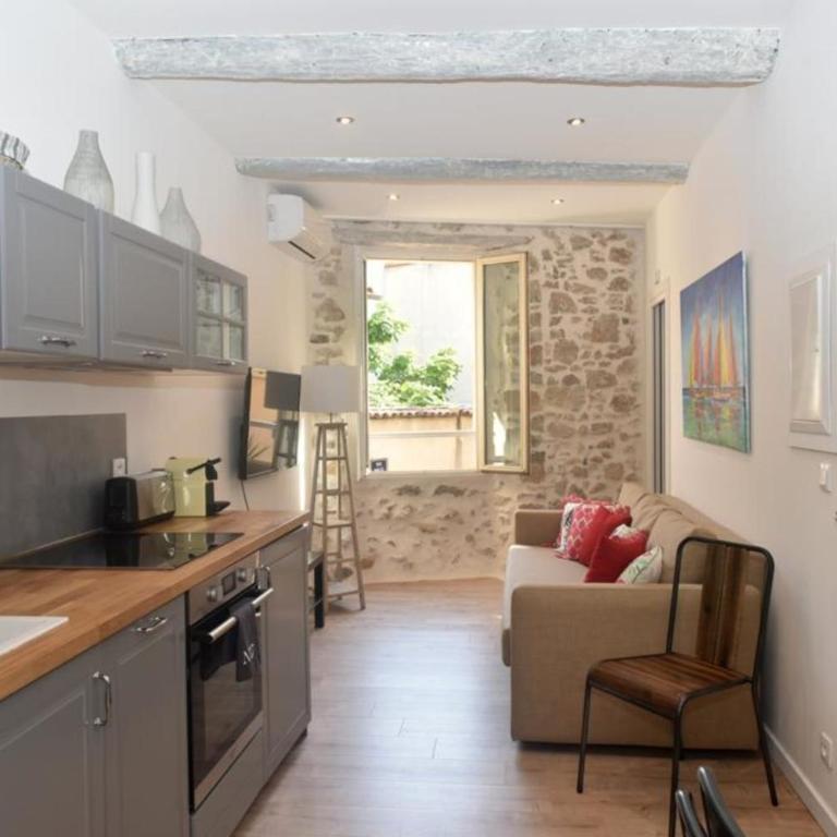 Nice T2 in the historic center of Antibes - Apartamento - 4