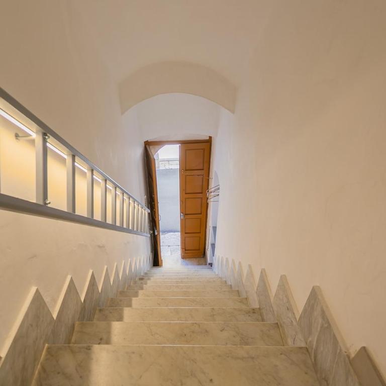 Dimora Giulia - Designer Townhouse with Balcony - Two-Bedroom House - 13
