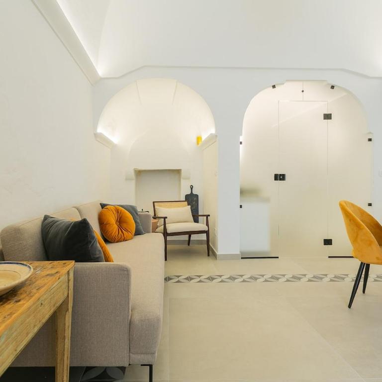 Dimora Giulia - Designer Townhouse with Balcony - Two-Bedroom House - 20