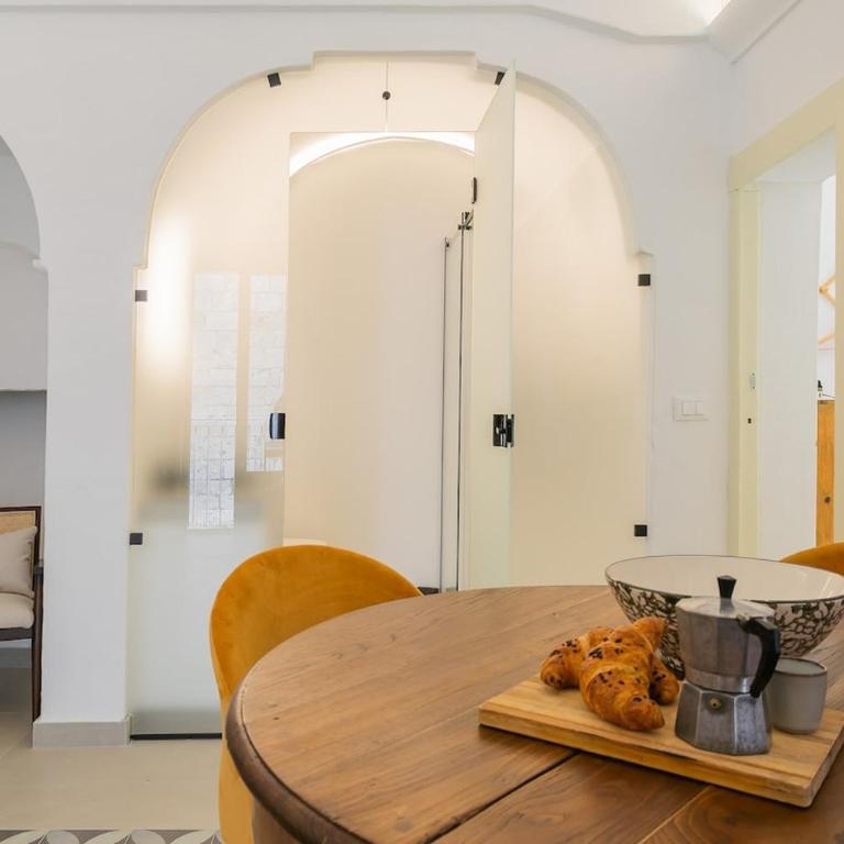 Dimora Giulia - Designer Townhouse with Balcony - Two-Bedroom House - 23
