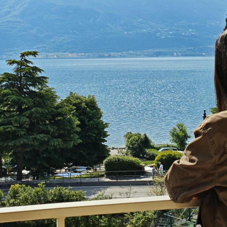 Hotel Garda Bellevue - Camera Superior Plus matrimoniale/doppia con letti singoli con vista lago - 3