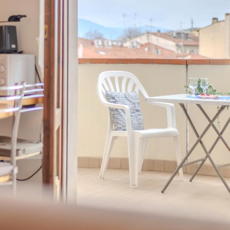 NH - Florence Vanni Pink Paradise - One-Bedroom Apartment - 4