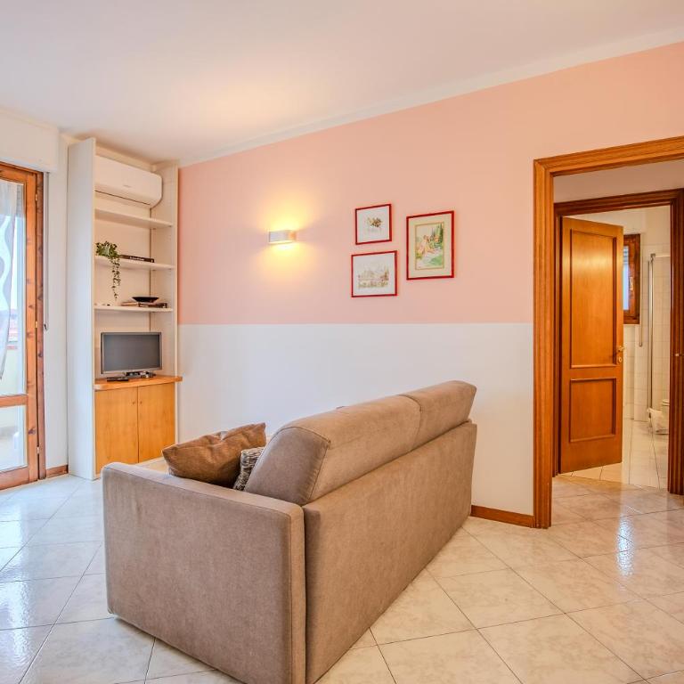 NH - Florence Vanni Pink Paradise - One-Bedroom Apartment - 9