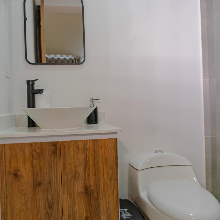 Cerritos Premium Tower & Mall - Deluxe Triple Room - 10