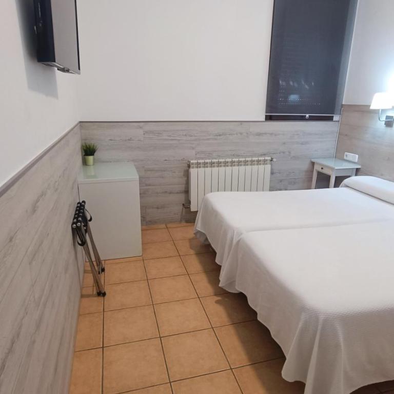 Hostal Maria Ronda - Small Twin Room - 8