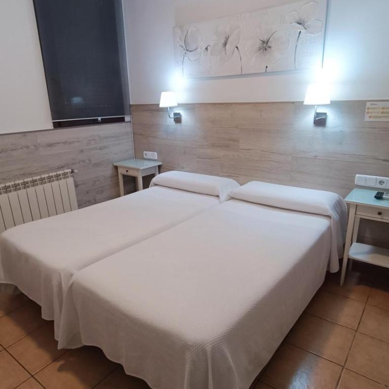 Hostal Maria Ronda - Small Twin Room - 9