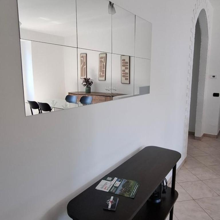 A 5 minuti a piedi dal lago maggiore e dalla stazione casArona - Appartamento con 2 Camere da Letto - 18