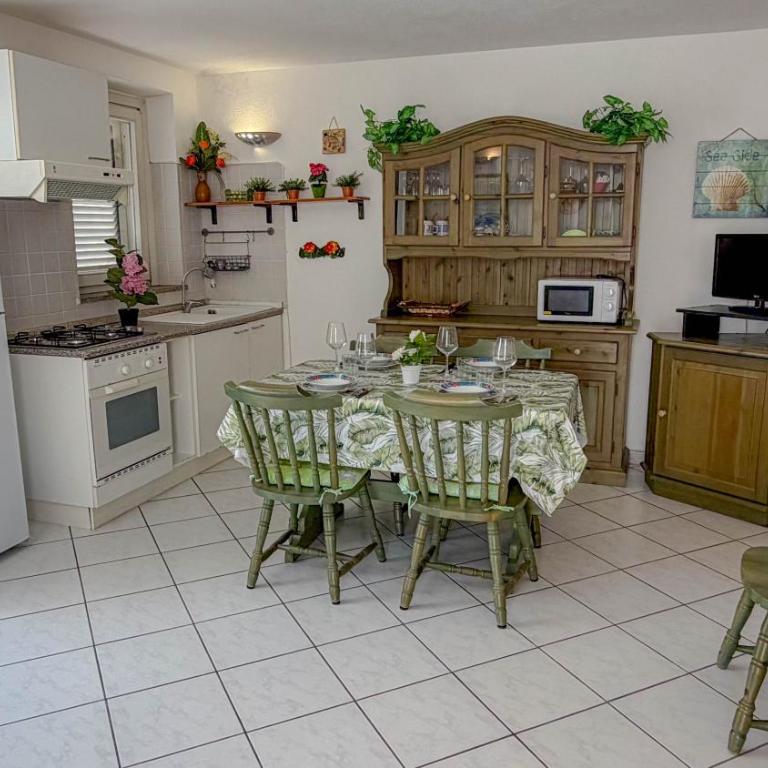Casa Brezza Marina - Appartamento con 1 Camera da Letto - 13