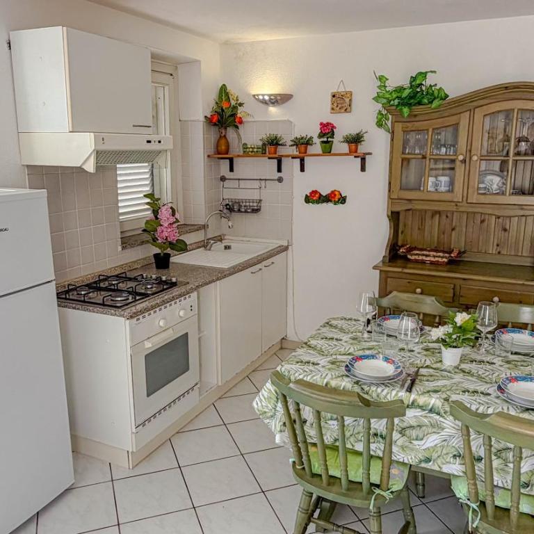 Casa Brezza Marina - Appartamento con 1 Camera da Letto - 14