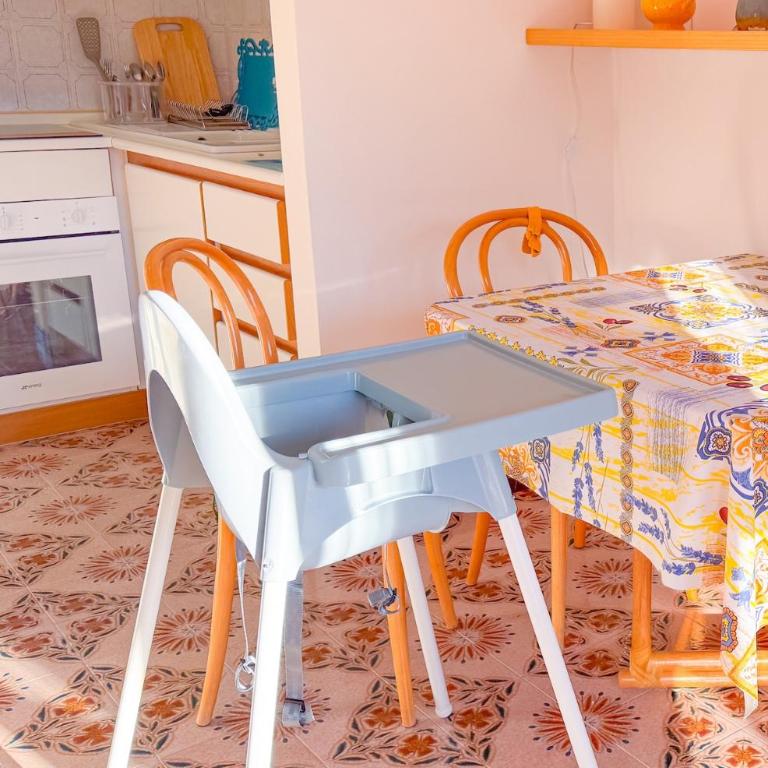 VELARIS - 2 Balconi & Relax a 10 Min dal Mare - Appartamento con 2 Camere da Letto - 4