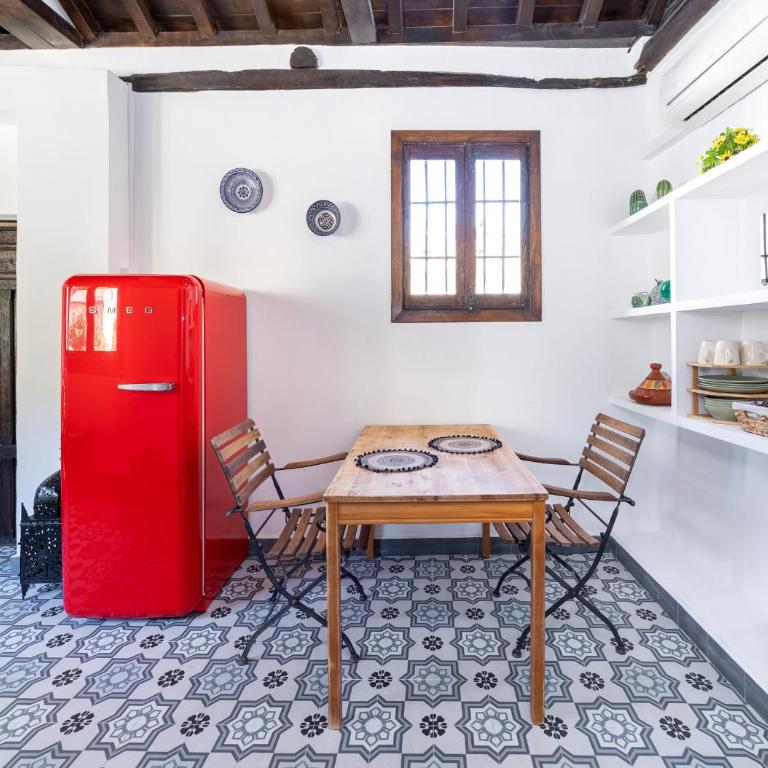 El Balcón de la Alhambra- 3 Suites - One-Bedroom Apartment with City View - 23