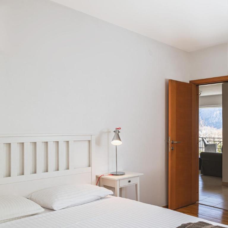 Newly refurbished 2 bd with sea views - Apartman sa 2 Spavaće Sobe - 3