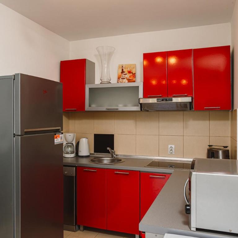 Newly refurbished 2 bd with sea views - Apartman sa 2 Spavaće Sobe - 7