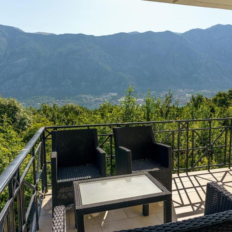 Newly refurbished 2 bd with sea views - Apartman sa 2 Spavaće Sobe - 12