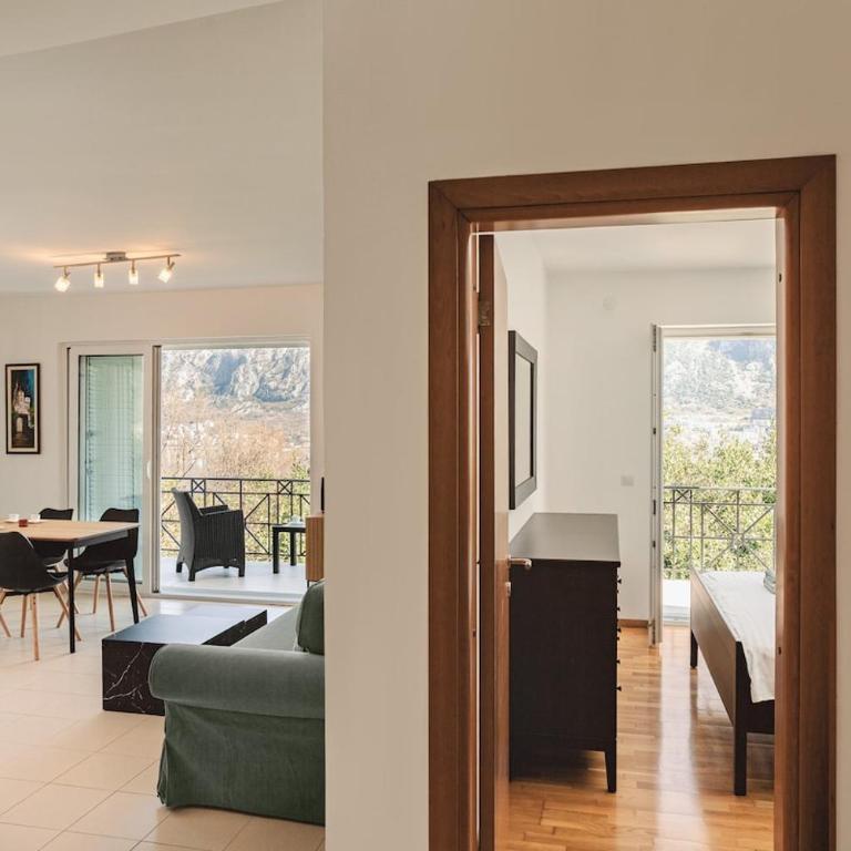 Newly refurbished 2 bd with sea views - Apartman sa 2 Spavaće Sobe - 33