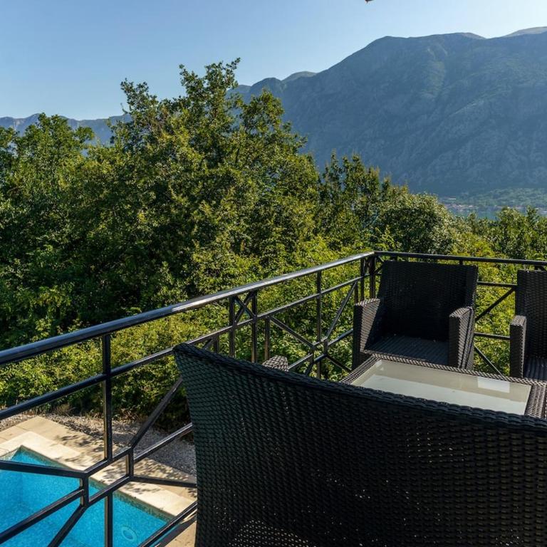 Newly refurbished 2 bd with sea views - Apartman sa 2 Spavaće Sobe - 45