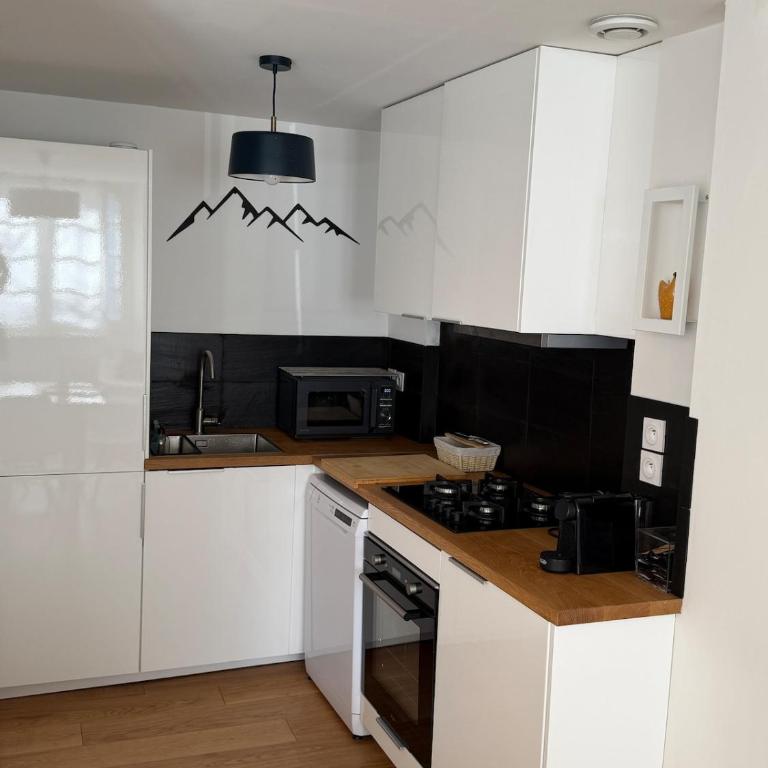 Maison cosy 4 chambres, près télécabine et thermes - Casa con 4 camere da letto - 2