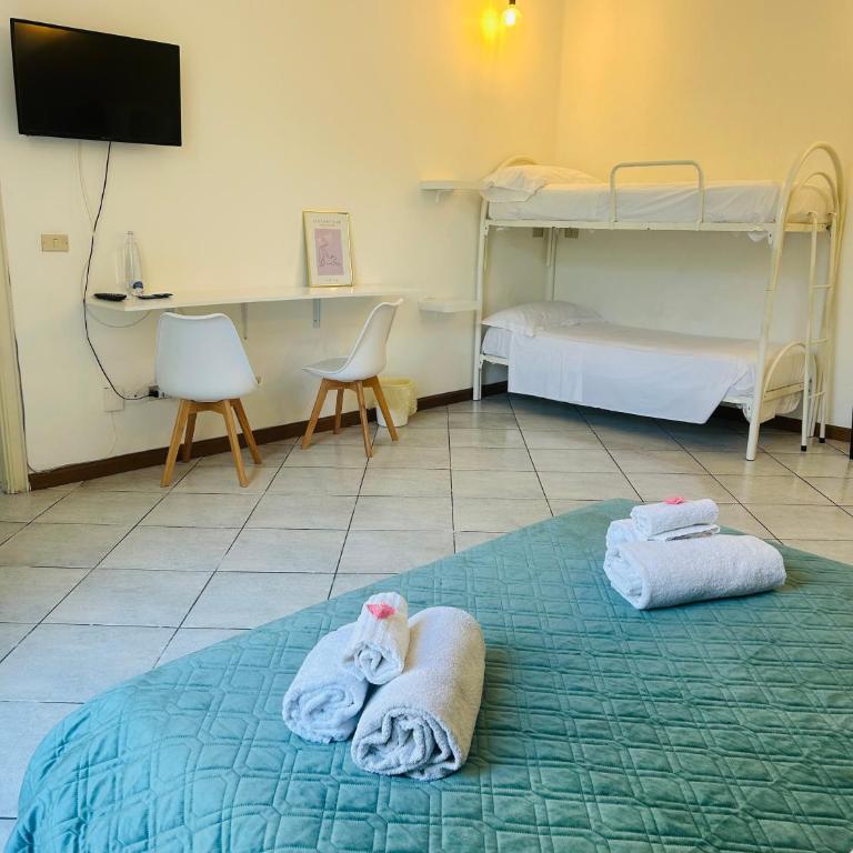 La Dolce Vita Catania - Family Room with Private Bathroom - 10