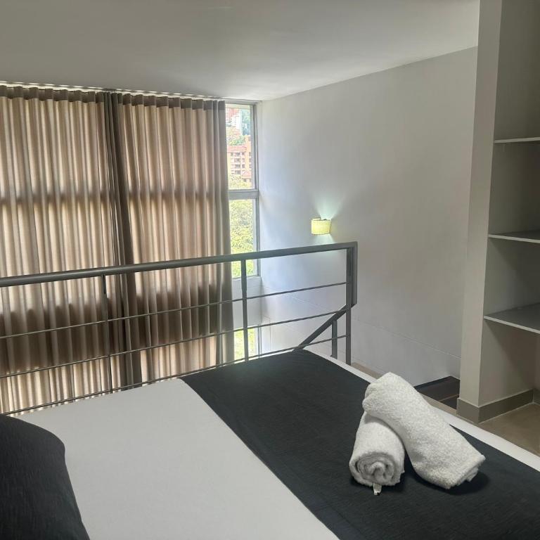 Amoblados Medellin Poblado - Apartamento con vistas a las montañas - 3