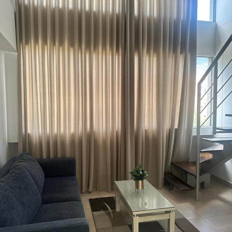 Amoblados Medellin Poblado - Apartamento con vistas a las montañas - 9