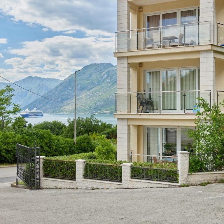 Symphony of the Kotor Bay Sea - Apartment mit 2 Schlafzimmern und Meerblick - 21