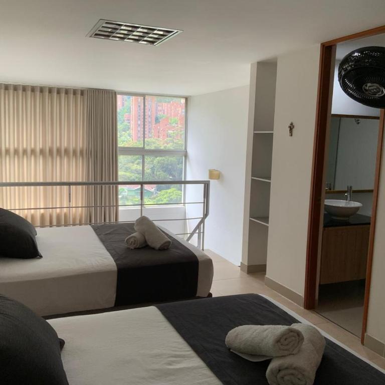 Amoblados Medellin Poblado - Apartamento con vistas a las montañas - 17