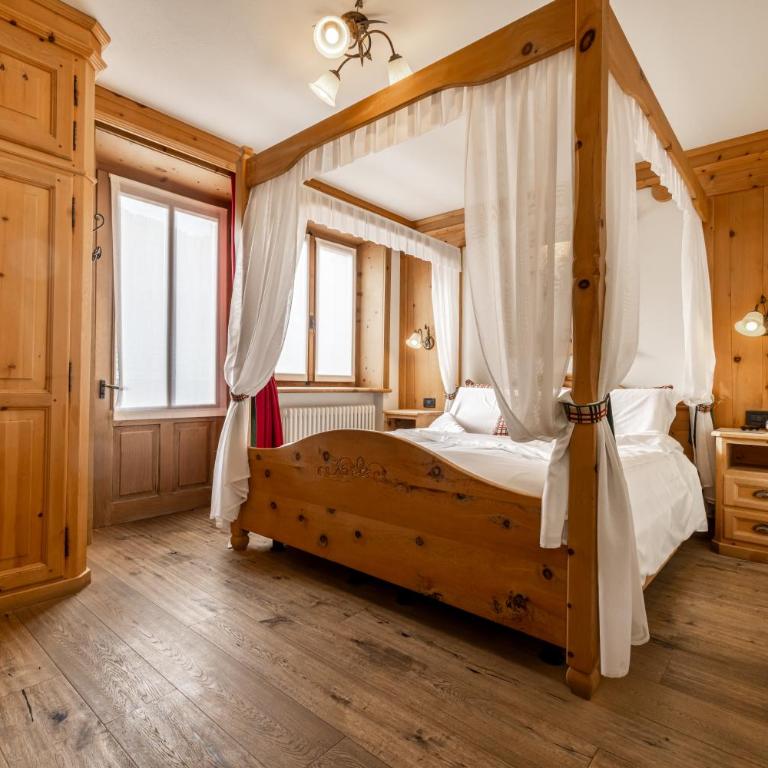 Camana Veglia - Superior Room with Balcony - 1