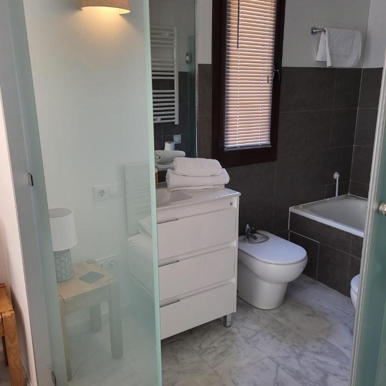 Luxury apartment in the heart of Moraira & 200mtrs from the sea - Three-Bedroom Apartment - 34
