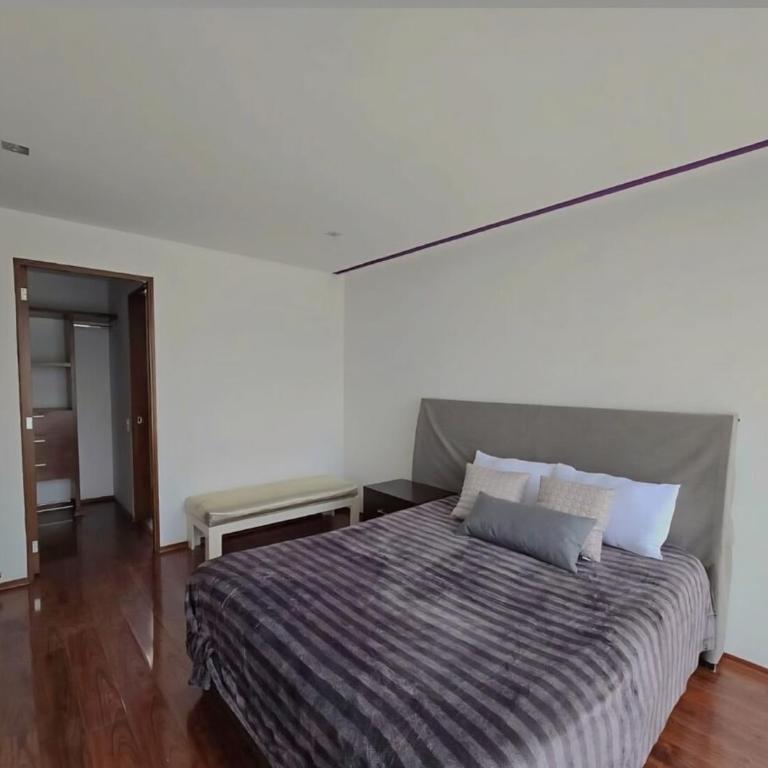 Luxurious, modern, and centrally located Minimalist house - Casa de 4 dormitorios - 8