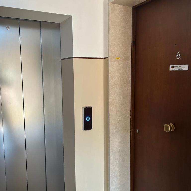 Sacro Cuore Comfort Apartment - 5 Min Walk - Appartamento Standard con 2 Camere da Letto - 10
