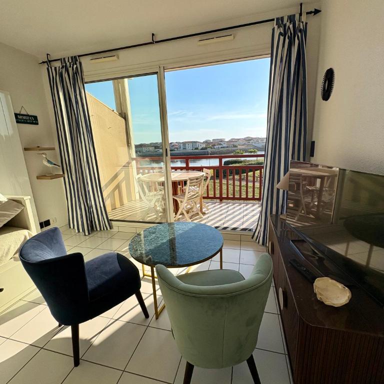 Les Pêcheurs - Appartement 1 Chambre Supérieur avec Balcon - 8