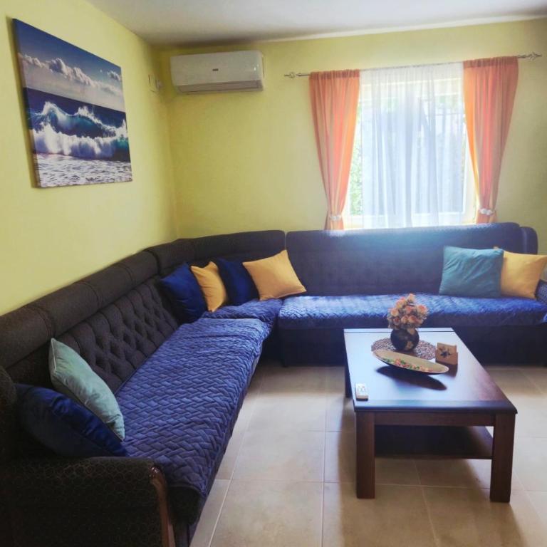 Apartment Tamara - Two-Bedroom Apartment - 3