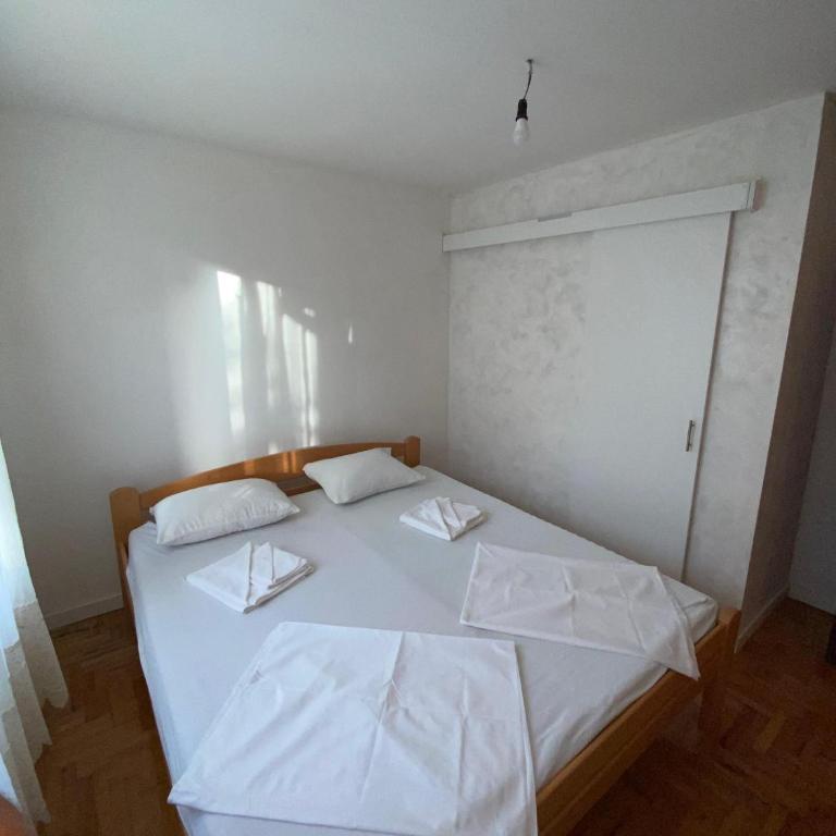 Apartman Bar - Two-Bedroom Apartment - 15