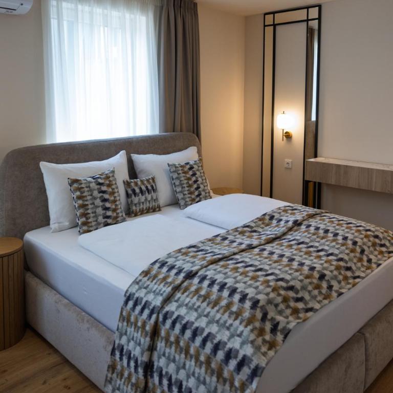 CASA PLUS - Rooms & Apartments - Chambre Familiale Supérieure - 9