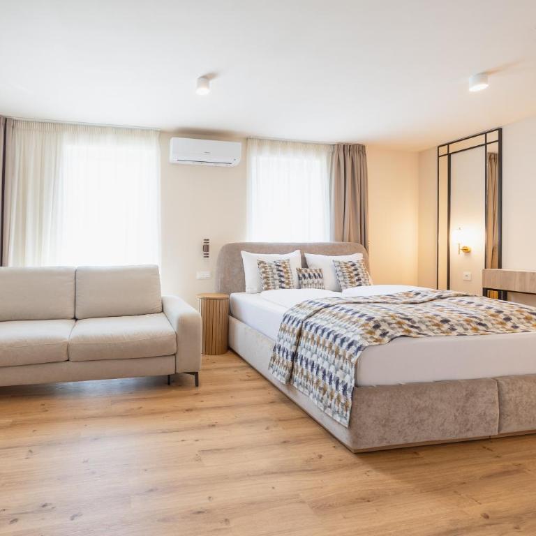 CASA PLUS - Rooms & Apartments - Chambre Familiale Supérieure - 1