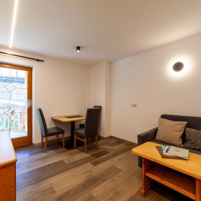 Hotel Kronhof - Appartamento con 1 Camera da Letto e Balcone - 3
