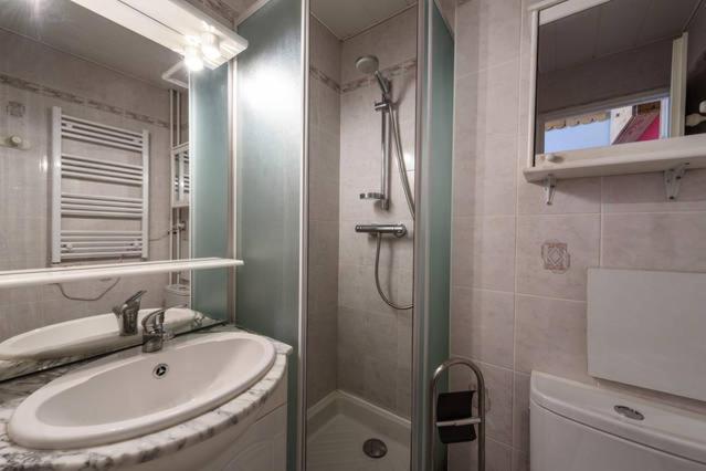 Belledone - Studio Apartment - 10