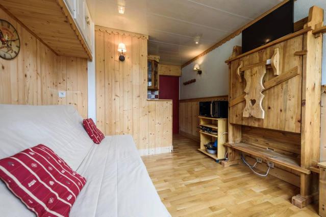 Belledone - Studio Apartment - 11