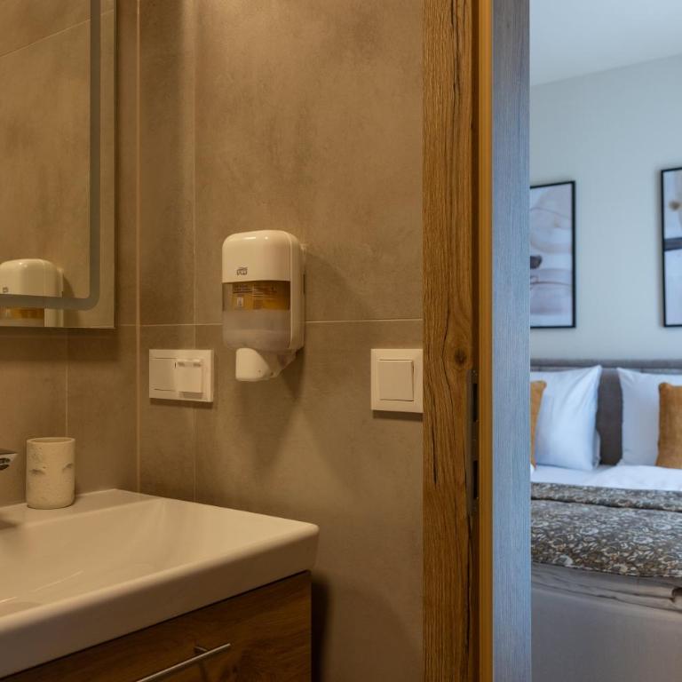 CASA PLUS - Rooms & Apartments - Chambre Double Deluxe - 6