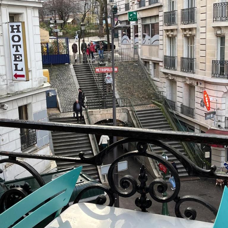 Magnifique appartement en face du métro Lamarck - Montmartre - Appartement 1 Chambre avec Balcon - 3