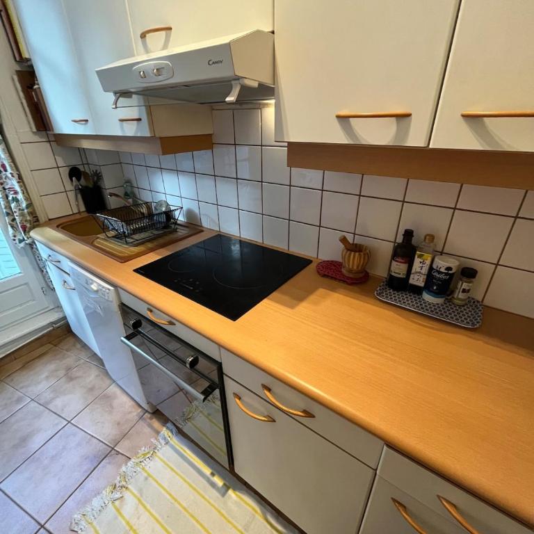 Magnifique appartement en face du métro Lamarck - Montmartre - Appartement 1 Chambre avec Balcon - 5