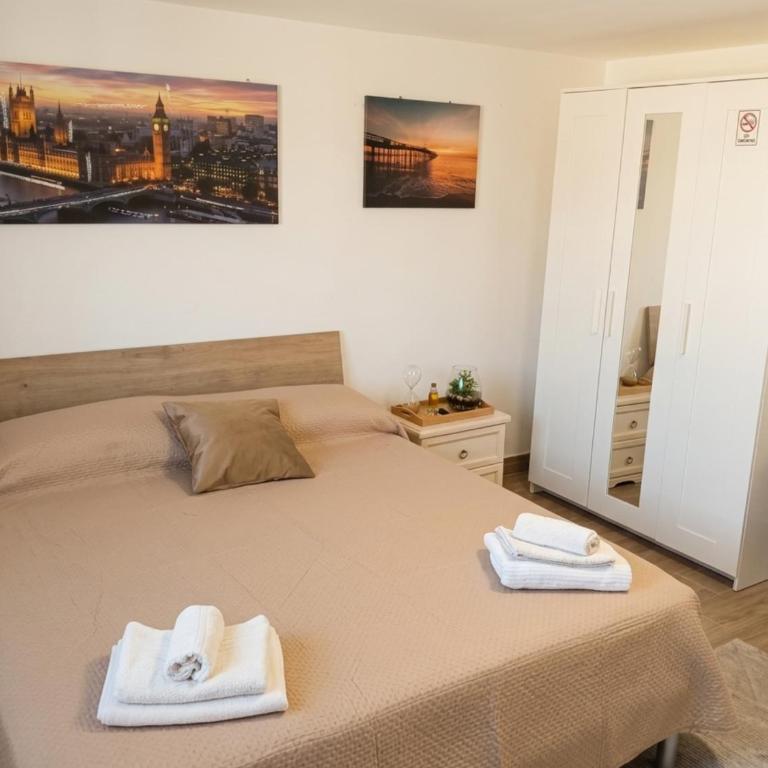 Fiorentino's House - City Centre & Hospitality - Two-Bedroom House - 2