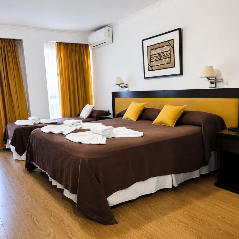 Hotel Los Fuegos - Habitación Deluxe (2 adultos + 1 niño) - 4