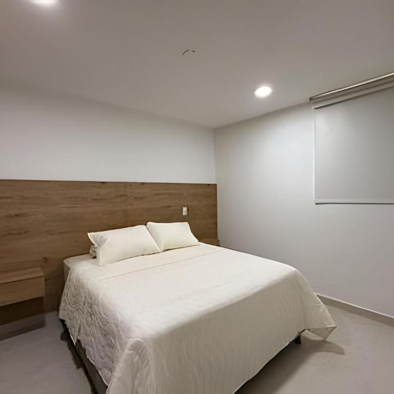 Edificio Bello Horizonte Plaza by Colproperty Management - Three-Bedroom Apartment with Balcony - 2