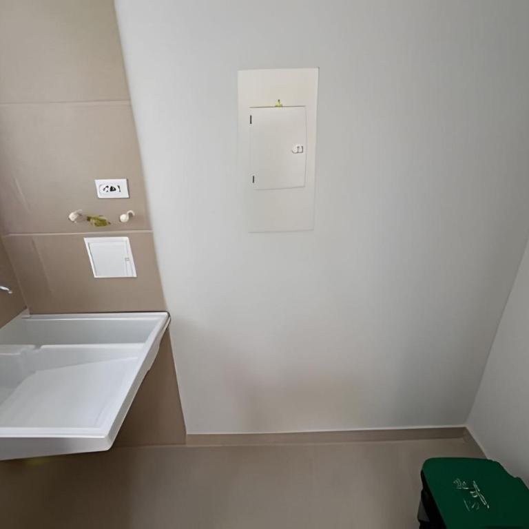 Edificio Bello Horizonte Plaza by Colproperty Management - Three-Bedroom Apartment with Balcony - 36