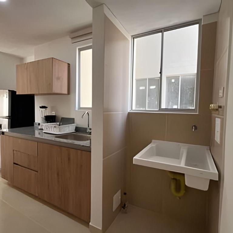 Edificio Bello Horizonte Plaza by Colproperty Management - Three-Bedroom Apartment with Balcony - 45